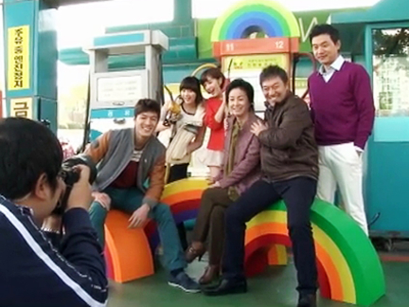 화기애애~ 포스터 촬영현장 공개!! 클립