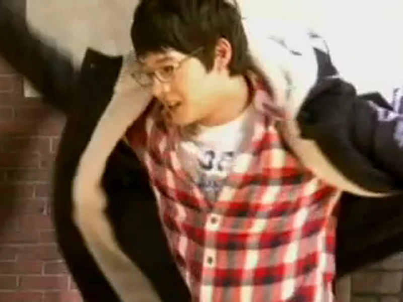 신예스타들의 댄스 - 훈남 대범의 무반주 막춤 클립