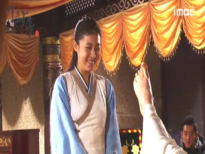 [생생현장] 웃음과 싸우는 승냥 클립