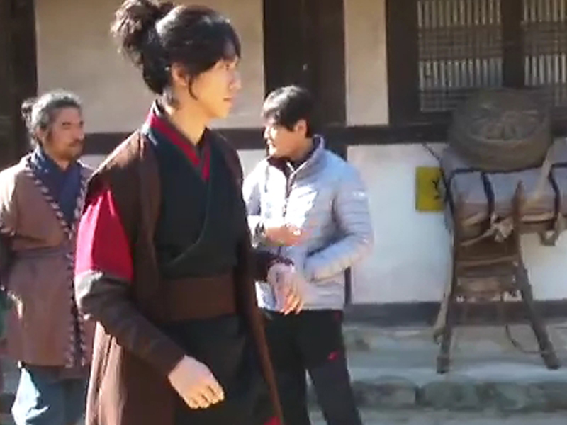 [생생현장] 강치의 제기차기 실력은?? 클립