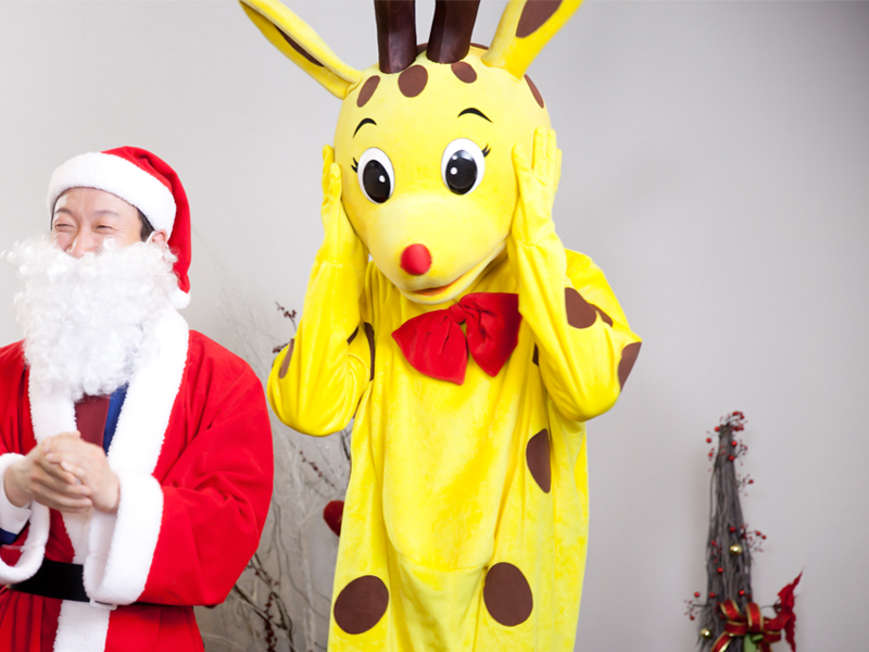 [생생현장] 깜찍한 고산 산타와 우현 루돌프의 댄스~♬ 클립