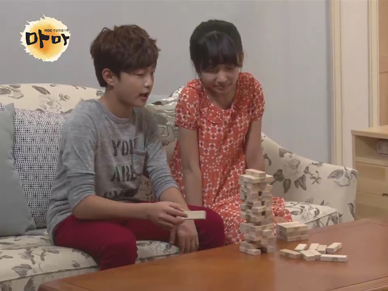[생생현장] 보드게임에 집중한 그루와 보나 클립