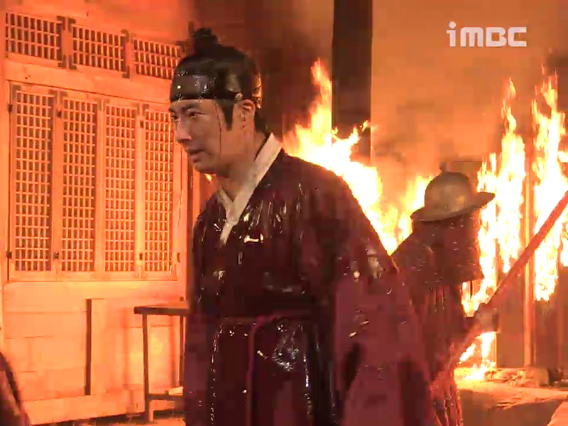 [생생현장] 불길 속에서 도하를 구하는 이린 클립