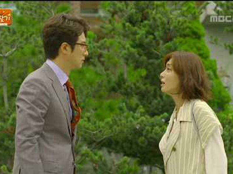 [관련TV영상] <해피타임> 그루가 누구의 아이인지 묻는 태주 클립