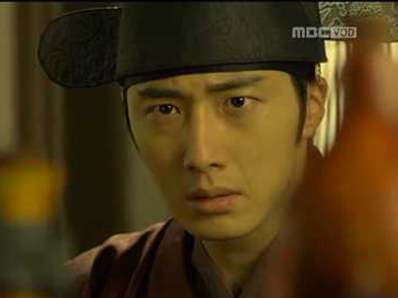 [관련TV영상] <해피타임> 혼이 담긴 호리병을 발견한 이린 클립