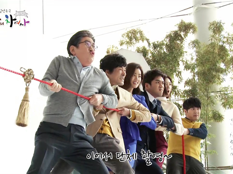 포스터 촬영 현장 <생생현장> 클립