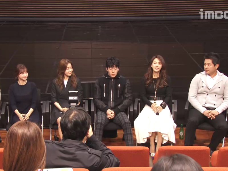 초절정 인기에 힘입어 기자간담회를 했답니다 <생생영상> 클립