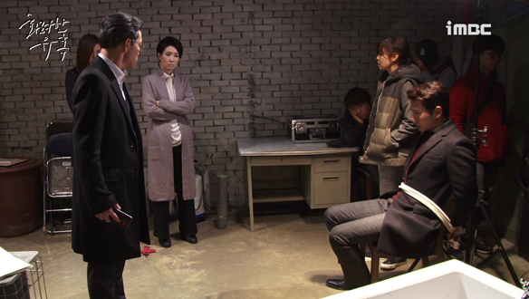 옹기종기 지하실에서... <생생현장> 클립