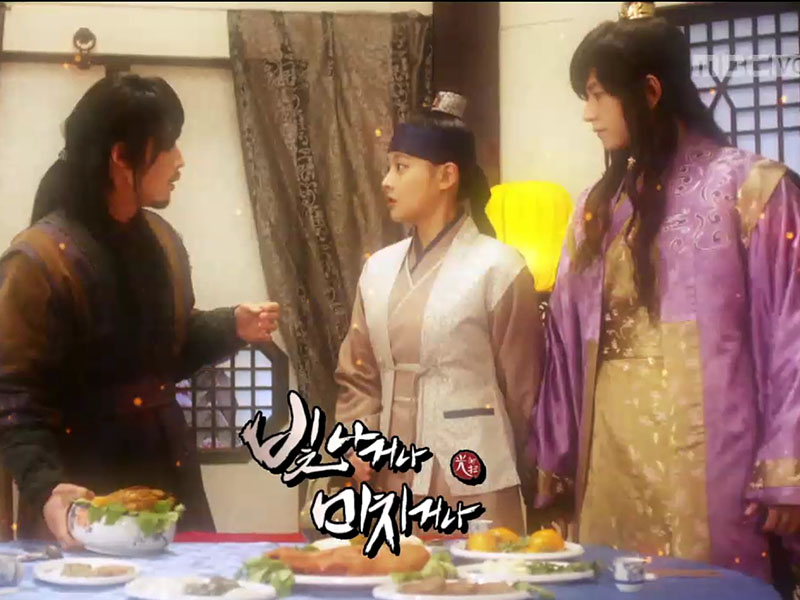 왕소에게 해가 갈까봐 왕욱을 따라나서는 신율, 해피타임에 소개 [관련TV영상] 클립