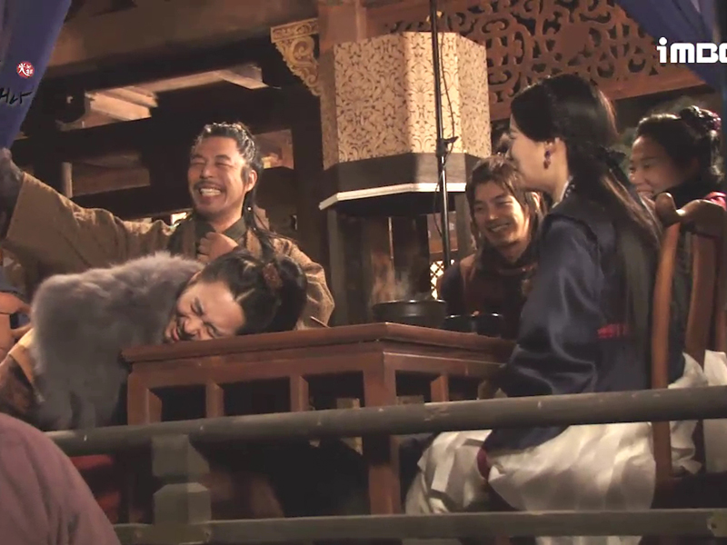 왕소머리 국밥과 비행기의 콜라보네이션 <생생현장> 클립