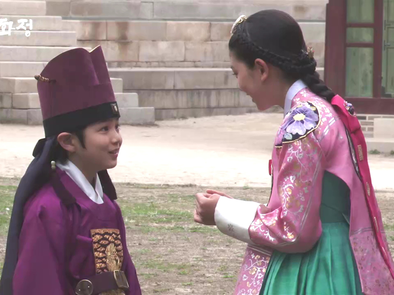 머리부터 발끝까지 다 사랑스러워~ <생생현장> 클립