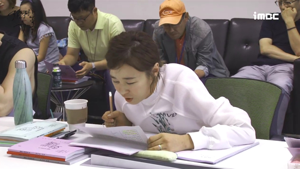 두근두근~ 첫 대본리딩 현장 <생생현장>  클립