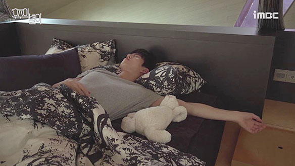 우주의 침대 벗어나는 법 <생생현장> 클립