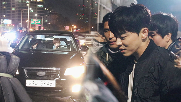 달밤의 액션신 <생생현장> 클립