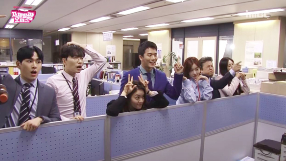 <자체발광 오피스> 포스터 촬영 현장! <생생현장> 클립