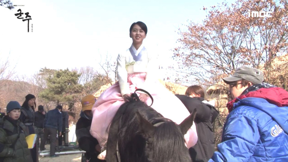 무인의 딸이라면 승마는 기본이지!! <생생현장> 클립