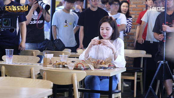 소주의 치킨 먹방 <생생현장> 클립