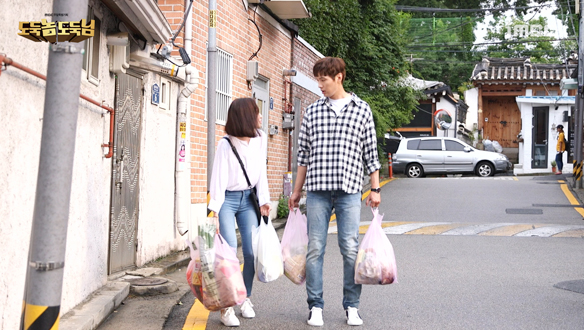 짐꾼은 바로 너야 너! <생생현장> 클립