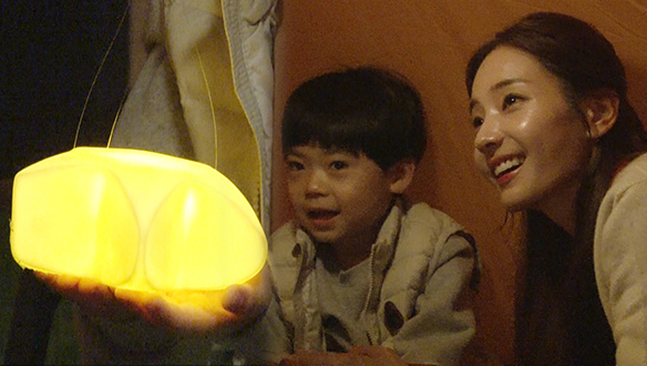 집안에서 캠핑하기! 지영&민호&현우의 가족 케미 <생생현장> 클립