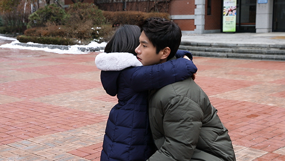 하나에게 푹 빠진 멋진 경찰 아찌 지헌♥ <생생현장> 클립