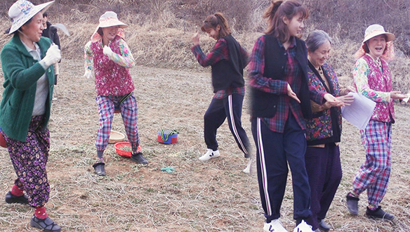 쑥밭에서 댄스댄스 <생생현장> 클립