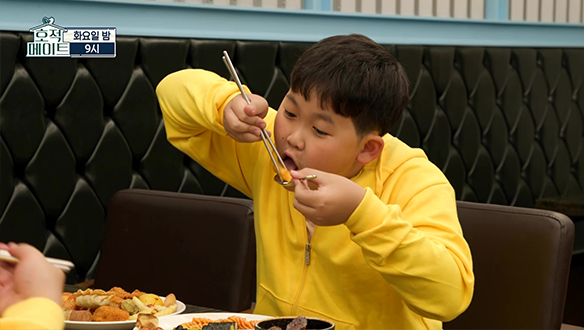 [선공개] 쩝쩝박사 지훤, 다이어터 지웅 앞에서 본격 먹방🍽 클립