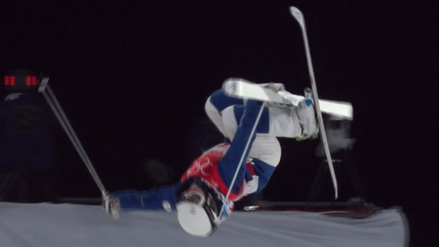 여자 모굴 결승 | '깔끔한 백플립' 아나스타샤 스미르노바  이미지