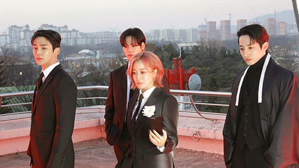 [메이킹] 김희선x로운x이수혁x윤지온, 포스터 촬영장 비하인드 ep.2 - 케미 가득 개별 캐릭터 포스터 촬영 현장 대공개! 클립