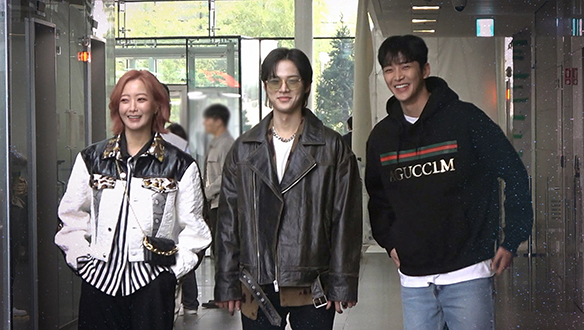 [메이킹] 김희선X로운X윤지온, 어디서도 본 적 없는 저승사자들의 케미가 궁금하다면?😎🖤 클립