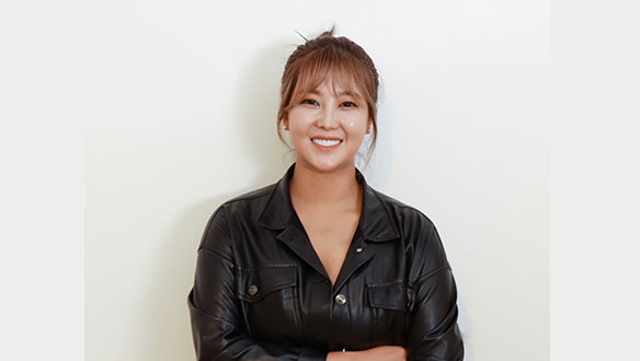 가수 겸 화가 솔비 클립