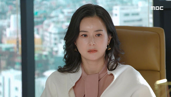 이혼서류 제출했고 이제 남남입니다.