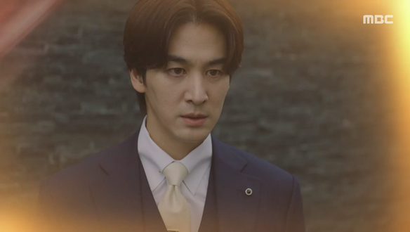 둘 중 하나는 끝을 봐야 하는 운명이라는 건가?