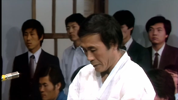 예술인단과 임화수