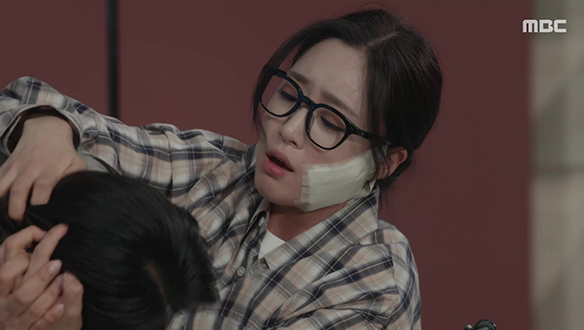 니 정체가 회장님한테 들통나는 게 그렇게 겁나?