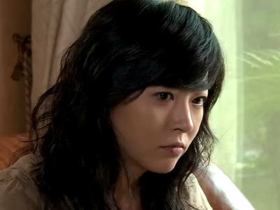 이물질이 발생한 식품회사를 조사하는 강이  클립 이미지