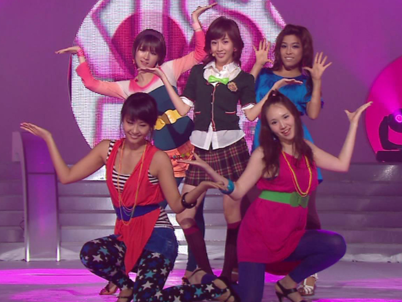 이현지『Kiss me Kiss me』 클립 이미지