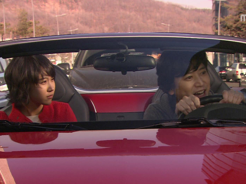 보영을 옆에 두고도 한 눈을 파는 홍진 클립 이미지