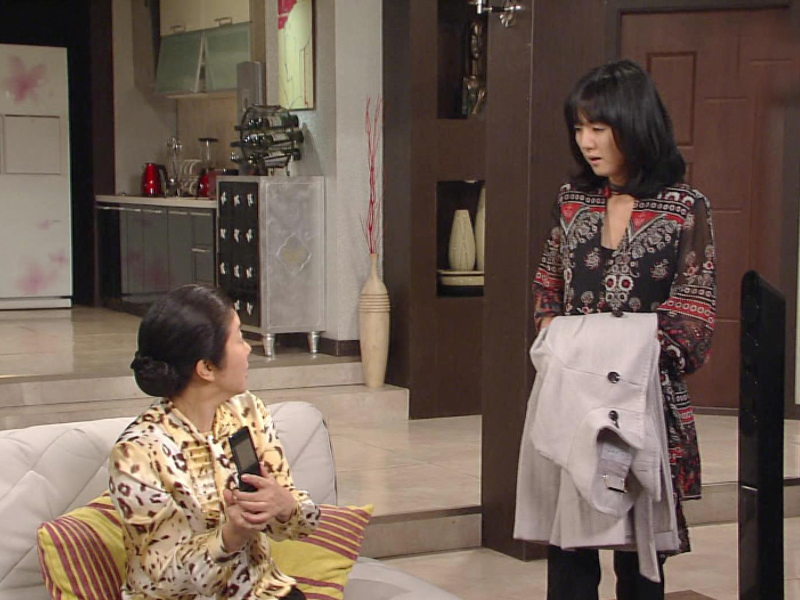 전 시어머니를 만난 후 스트레스를 받게 된 나경 클립 이미지