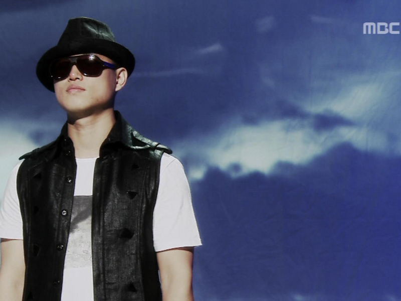 리쌍(feat.정인)『헤어지지 못하는 여자, 떠나가지 못하는 남자』 클립 이미지