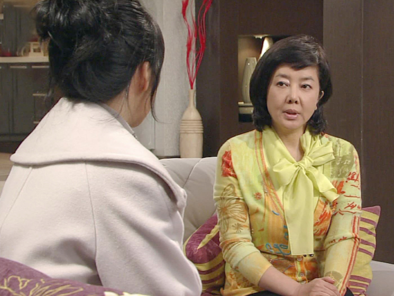 애숙은 나경에게 바람을 피고 있는지 추궁하는데.. 클립 이미지