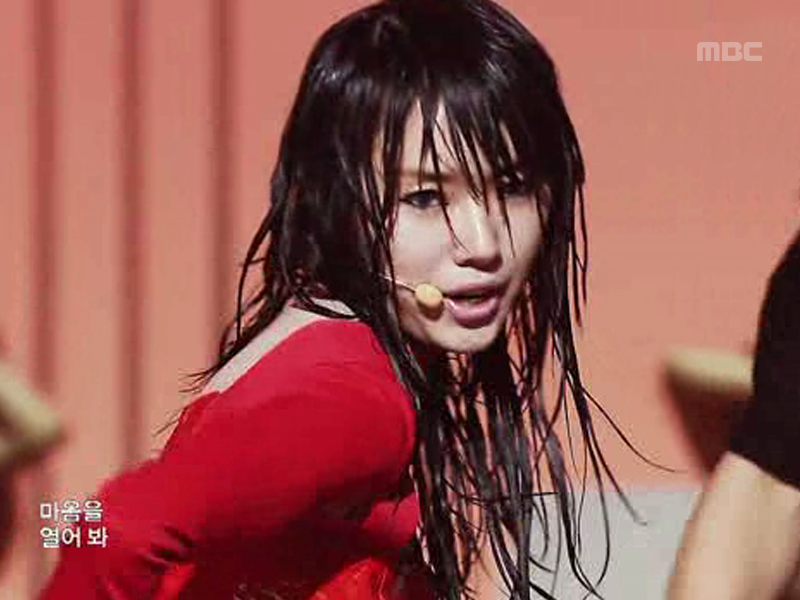 이정현『Crazy』 클립 이미지