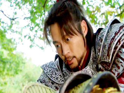 죽기 직전에 의자를 구하는 계백 클립 이미지