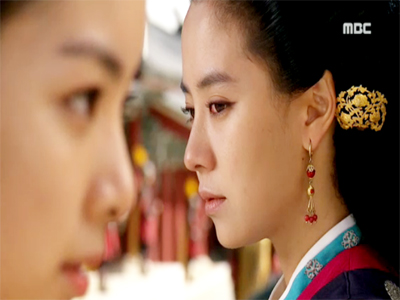 라이벌 관계 연태연과 은고의 신경전! 클립 이미지