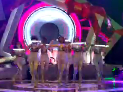 라니아『Pop Pop Pop』 클립 이미지