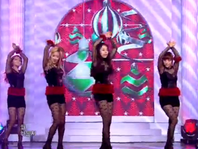 원더걸스『All I want for christmas is you + Be my baby』 클립 이미지
