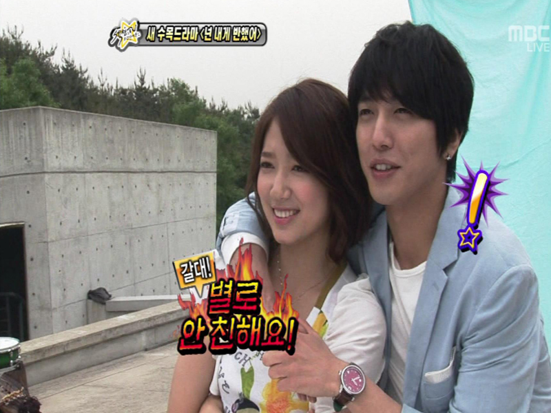 열정과 사랑이 가득한 캠퍼스 드라마 ‘넌 내게 반했어’ 포스터 촬영현장 클립 이미지