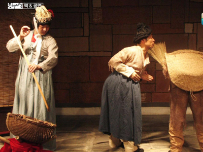 온 가족이 함께 떠나는 문화 바캉스 클립 이미지