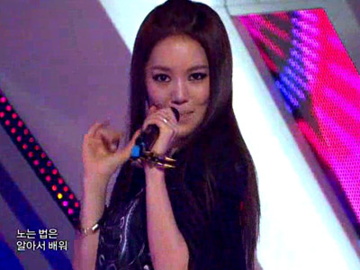 APRILKISS『Hello bus』 클립 이미지