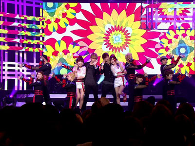 윙크 "아따 고것 참"