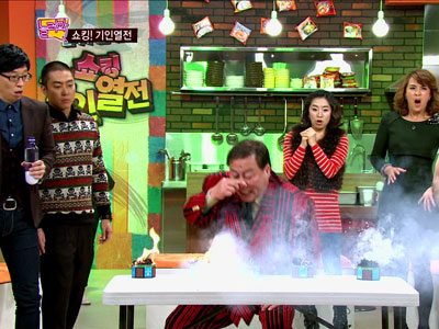 정동남, 6각 성냥 5갑 "콧바람으로 제압" 클립 이미지